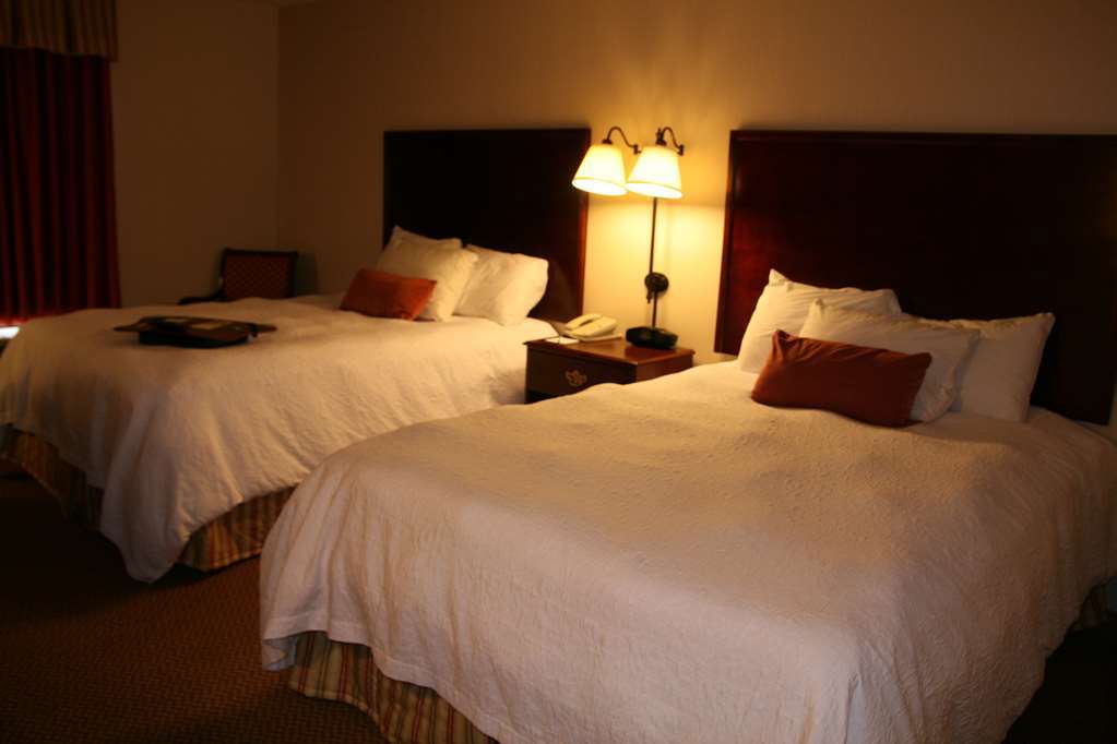 Hampton Inn Emporia Habitación foto